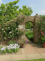 ���� � ����� ������: Sissingherst, ����� 6.����