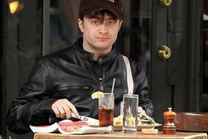 Дэниел рэдклифф был алкоголиком игры губка боба пицца